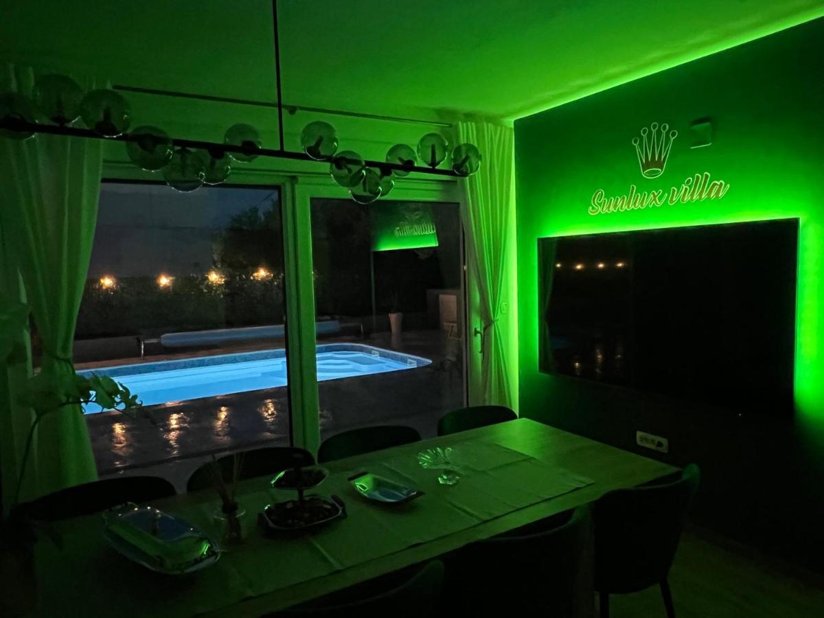 Sunluxvilla ,Heated Pool, Ir Sauna Каштела Экстерьер фото